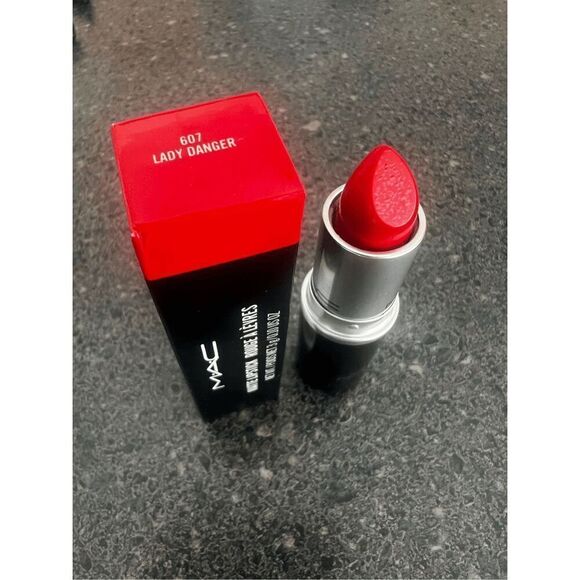 Mac Silky Matte Lipstick - Picture 5 of 5